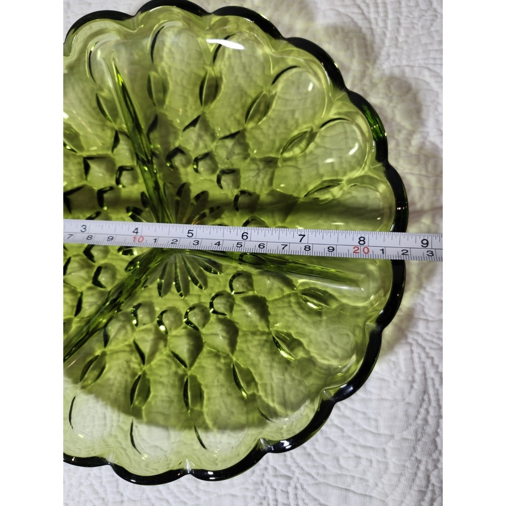 Vintage Anchor Hocking Green Glass Fairfield Divided Relish Dish Scalloped Rim - Picture 3 of 4